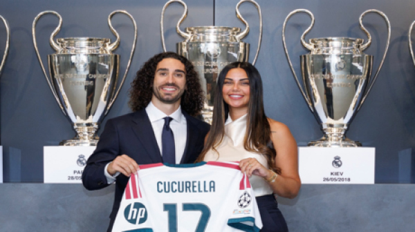 حلم الطفولة زوجة كوكوريلا تخطف الأضواء خلال تقديمه من قبل ريال مدريد صور حلم الطفولة زوجة كوكوريلا تخطف الأضواء خلال تقديمه من قبل ريال مدريد صور