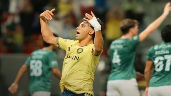 ريمونتادا النصر يقلب الطاولة على الاتفاق بعشرة لاعبين فيديو ريمونتادا النصر يقلب الطاولة على الاتفاق بعشرة لاعبين فيديو