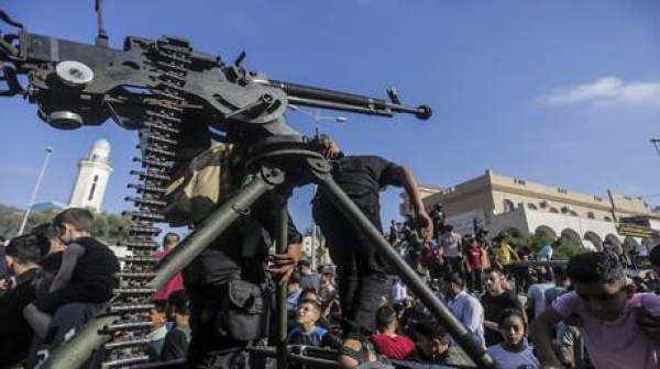 ترامب يشيد بموافقة حماس وفصائل غزة على نزع السلاح وتسليم السلطة