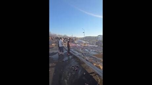 سوريا جسر الرستن بعد حادث سير مروع أضرار متداولة وتوضيح رسمي يحسم الجدل فيديوهات