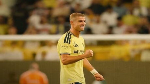 شاهد رونالدو ينفرد بلقب الهداف التاريخي للنصر بالدوري السعودي