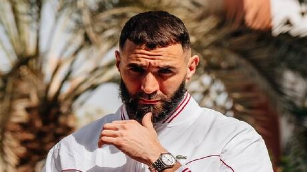 كريم بنزيما يوجه رسالة إلى الشعب الجزائري كريم بنزيما يوجه رسالة إلى الشعب الجزائري