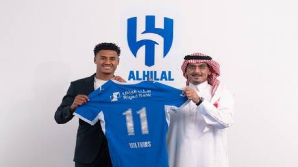 بعد التخلص من بنزيما الهلال السعودي يعلن التعاقد مع مهاجم أستون فيلا