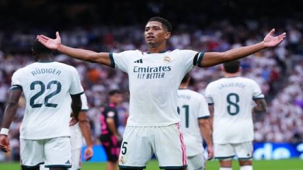 ريال مدريد يقسو على ضيفه ملقا فيديو