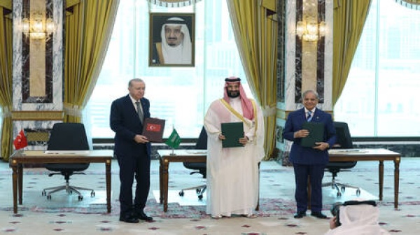 باكستان تكشف موعد ومكان الاجتماع الافتتاحي للجنة الدفاعية بموجب اتفاقية مكة من سيشارك باكستان تكشف موعد ومكان الاجتماع الافتتاحي للجنة الدفاعية بموجب اتفاقية مكة من سيشارك