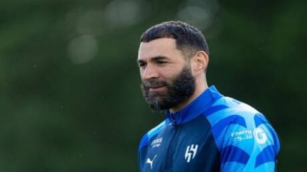 مفاجأة فريق يطلب من رابطة الدوري السعودي تسهيل إجراءات انتقال بنزيما إلى صفوفه مفاجأة فريق يطلب من رابطة الدوري السعودي تسهيل إجراءات انتقال بنزيما إلى صفوفه