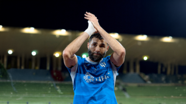 الهلال السعودي يعلن فسخ تعاقده مع كريم بنزيما الهلال السعودي يعلن فسخ تعاقده مع كريم بنزيما