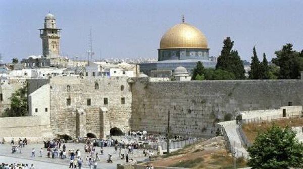 توعد قبل هزيمته قائلا ما لكم من سيوفنا خلاص توعد قبل هزيمته قائلا ما لكم من سيوفنا خلاص