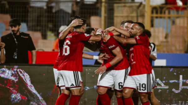 ياسر إبراهيم يمنح الأهلي المصري فوزا ثمينا أمام سموحة