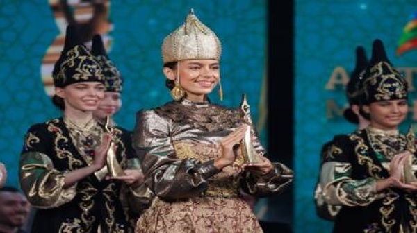 بمشاركة عربية واسعة مهرجان قازان يحتفي بالسينما العالمية ويجمع أعمالا من 21 دولة بمشاركة عربية واسعة مهرجان قازان يحتفي بالسينما العالمية ويجمع أعمالا من 21 دولة
