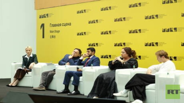 اشتباك فكري حول مستقبل صناعة النشر في عصر الذكاء الاصطناعي في معرض موسكو للكتاب