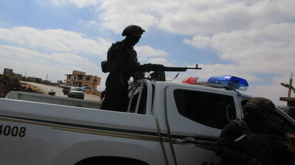 قائد لواء بجيش الأسد بقبضة الأمن السوري لتورطه بجرائم حرب واعتقالات تعسفية قائد لواء بجيش الأسد بقبضة الأمن السوري لتورطه بجرائم حرب واعتقالات تعسفية
