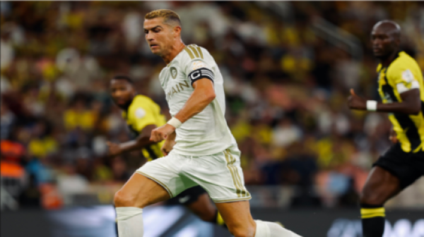 الاتحاد يسقط النصر في الكلاسيكو ويبعده عن صدارة الدوري السعودي الاتحاد يسقط النصر في الكلاسيكو ويبعده عن صدارة الدوري السعودي