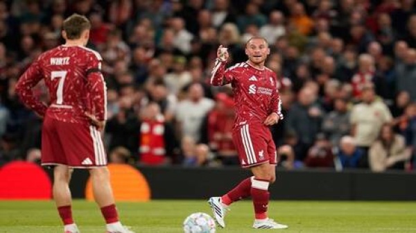 ليفربول يتعثر على أرضه ليفربول يتعثر على أرضه