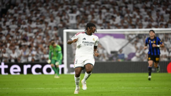 مورينيو يدافع عن ديوماندي بعد بدايته المتواضعة في ريال مدريد مورينيو يدافع عن ديوماندي بعد بدايته المتواضعة في ريال مدريد