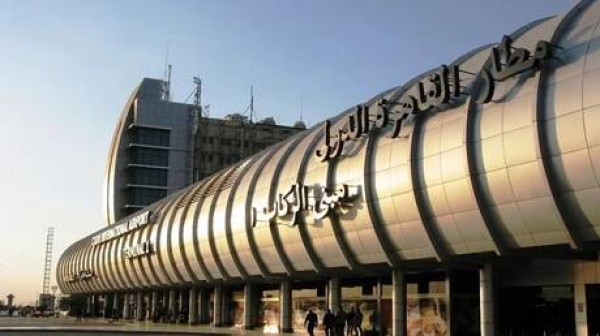 بعد غياب لسنوات الفنان هشام عبد الحميد يعود إلى مصر بعد غياب لسنوات الفنان هشام عبد الحميد يعود إلى مصر