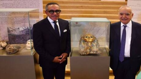لبنان يسلم مصر 37 قطعة أثرية مهربة لبنان يسلم مصر 37 قطعة أثرية مهربة