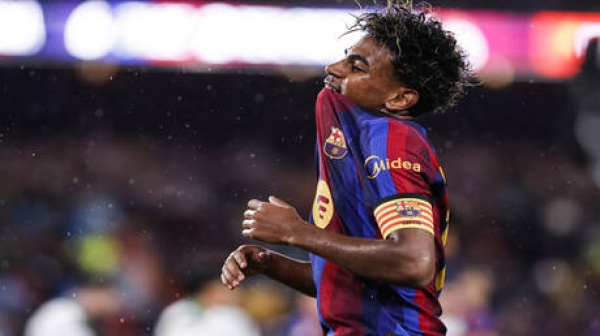 برشلونة و سياسة جمال لماذا رفض الفريق القميص الذي ارتداه ريال مدريد