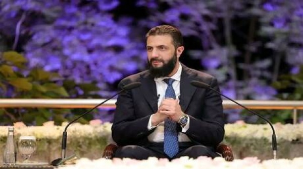 مفتي سوريا يكشف عن سبب رفضه لقاء الشرع لسنوات مفتي سوريا يكشف عن سبب رفضه لقاء الشرع لسنوات