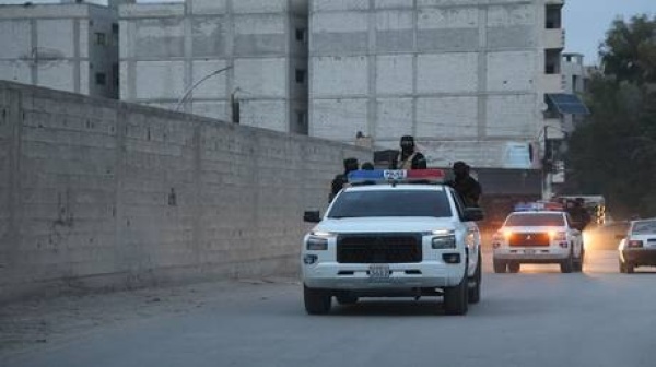 سوريا مدينة إنخل تتحول إلى ساحة اشتباك عشائري مفتوح يسفر عن وقوع جرحى سوريا مدينة إنخل تتحول إلى ساحة اشتباك عشائري مفتوح يسفر عن وقوع جرحى