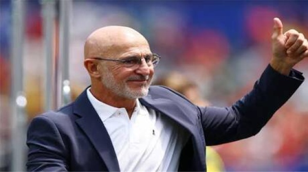 رسميا دي لا فوينتي يجدد عقده مع منتخب إسبانيا