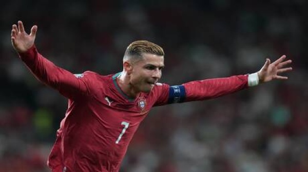 شاهد هدف رونالدو الملغي بعد العودة للـ var وفرص ضائعة بالجملة
