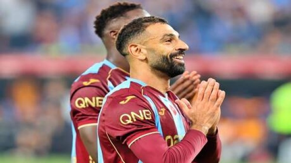 بعد تألقه أمام غلطة سراي محمد صلاح يكتسح رافيينا فيديو