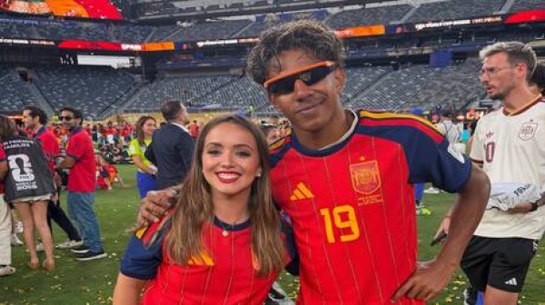 أنت أكثر لاعب لا أحبه مذيعة تصدم لامين جمال فيديو