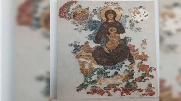 بعد قرون لوحة جدارية نادرة تعود إلى كاتدرائية القديسة صوفيا في نوفغورود الروسية بعد قرون لوحة جدارية نادرة تعود إلى كاتدرائية القديسة صوفيا في نوفغورود الروسية