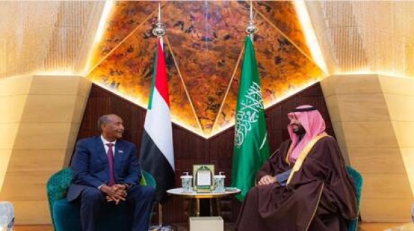 خلال اتصال من البرهان محمد بن سلمان يجدد دعم السعودية لاستقرار السودان