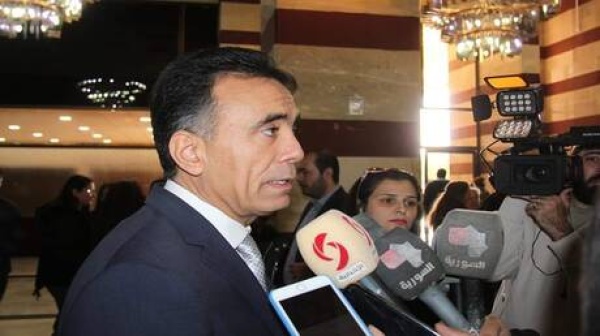 سوريا الحجز على ممتلكات وزير التربية السابق و52 شخصا من عائلته سوريا الحجز على ممتلكات وزير التربية السابق و52 شخصا من عائلته