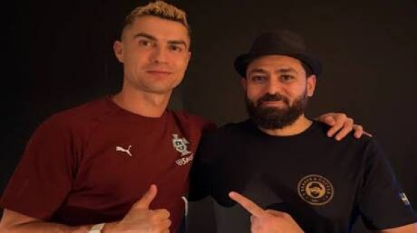 تجمدت عند الباب حلاق سوري يكشف كواليس لقائه برونالدو وما قاله عن سوريا