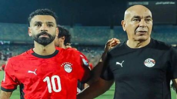 نجم الزمالك السابق يشن هجوما لاذعا على حسام حسن ويطالب بحماية محمد صلاح فيديو نجم الزمالك السابق يشن هجوما لاذعا على حسام حسن ويطالب بحماية محمد صلاح فيديو