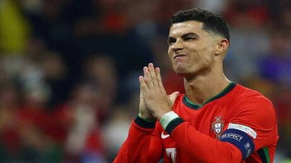 بعد أزمته مع جيسوس نجم الاتحاد السعودي يدعم كريستيانو رونالدو صورة بعد أزمته مع جيسوس نجم الاتحاد السعودي يدعم كريستيانو رونالدو صورة