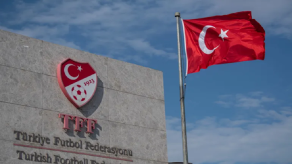 الفساد يضرب الكرة التركية حبس رئيس لجنة الحكام وحكام بالدوري الممتاز الفساد يضرب الكرة التركية حبس رئيس لجنة الحكام وحكام بالدوري الممتاز