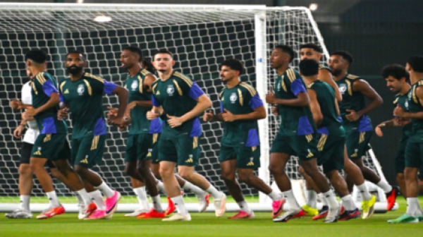 منتخب السعودية يتلقى ضربة موجعة قبيل مواجهة قطر في نصف نهائي خليجي 27 منتخب السعودية يتلقى ضربة موجعة قبيل مواجهة قطر في نصف نهائي خليجي 27