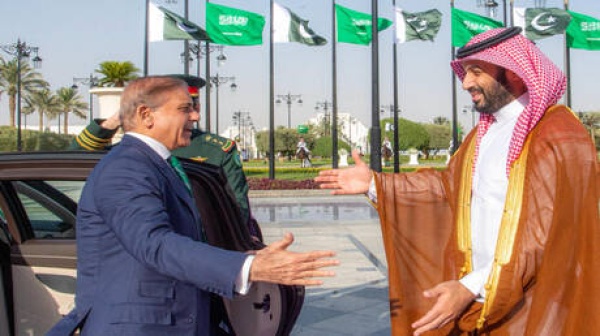 بعض الدول عينها على اتفاقية مكة بين السعودية وتركيا وباكستان بعض الدول عينها على اتفاقية مكة بين السعودية وتركيا وباكستان