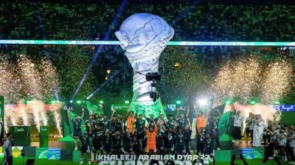 أول تعليق من رئيس الاتحاد السعودي لكرة القدم بعد تتويج السعودية بكأس الخليج فيديو