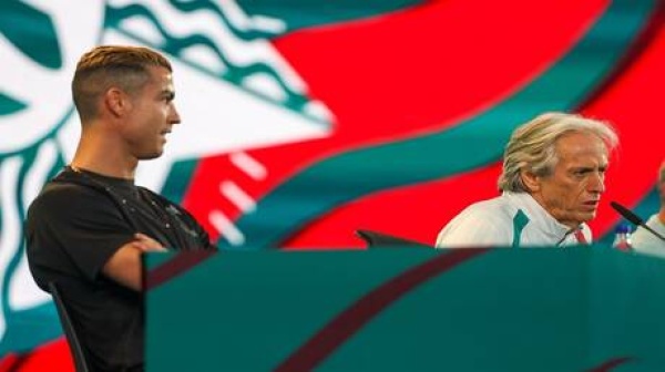 مفاجأة مدرب البرتغال قد يتعرض لعقوبة بسبب رونالدو مفاجأة مدرب البرتغال قد يتعرض لعقوبة بسبب رونالدو