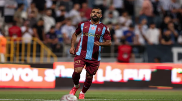 تحدي العشب الصناعي صلاح أساسيا في مواجهة طرابزون وكوبس تحدي العشب الصناعي صلاح أساسيا في مواجهة طرابزون وكوبس