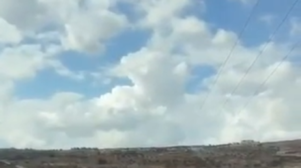 فلسطين مستوطنون ملثمون يعتدون على دبلوماسيين أوروبيين في قرية الطيبة بالضفة الغربية فلسطين مستوطنون ملثمون يعتدون على دبلوماسيين أوروبيين في قرية الطيبة بالضفة الغربية