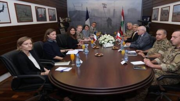 وزير الدفاع اللبناني التمديد لليونيفيل الخيار الأنسب لتفادي الفراغ في جنوب لبنان وزير الدفاع اللبناني التمديد لليونيفيل الخيار الأنسب لتفادي الفراغ في جنوب لبنان