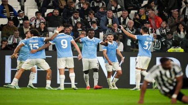لاتسيو يواصل مزاحمة إنتر في صدارة الدوري الإيطالي بفوز كبير على يوفنتوس لاتسيو يواصل مزاحمة إنتر في صدارة الدوري الإيطالي بفوز كبير على يوفنتوس