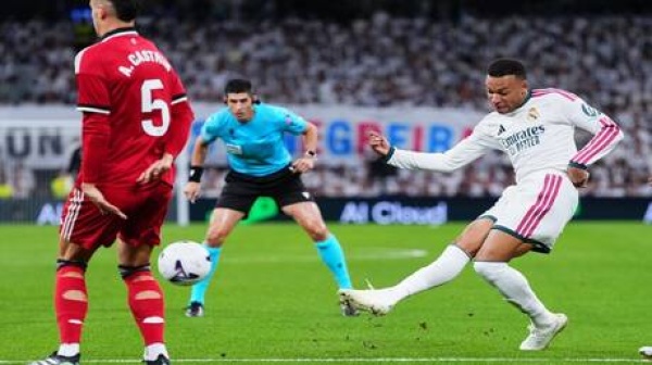 ريال مدريد يتخطى إشبيلية برباعية ويصعد إلى المركز الثالث في ترتيب الليغا ريال مدريد يتخطى إشبيلية برباعية ويصعد إلى المركز الثالث في ترتيب الليغا