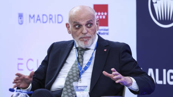 بعد تشبيه لاعبي ريال مدريد بالنازيين تحرك رسمي ضد رئيس رابطة الليغا بعد تشبيه لاعبي ريال مدريد بالنازيين تحرك رسمي ضد رئيس رابطة الليغا