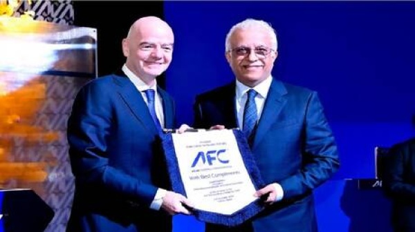 الشيخ سلمان بن إبراهيم آل خليفة يحسم موقفه حول دعم إنفانتينو في انتخابات الفيفا الشيخ سلمان بن إبراهيم آل خليفة يحسم موقفه حول دعم إنفانتينو في انتخابات الفيفا