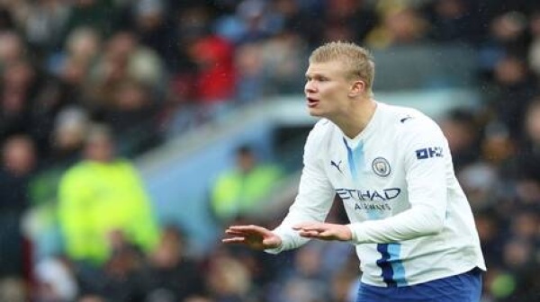 مانشستر سيتي يتعرض للهزيمة الأولى في الدوري فيديو
