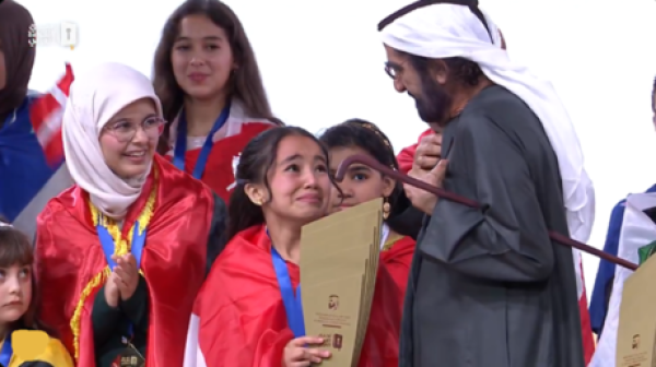 ليبية تخطف إعجاب المصريين بموقف عفوي أمام محمد بن راشد