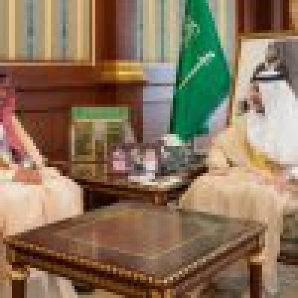 نائب أمير المدينة المنورة يط لع على خطة السياحة لموسم صيف 2026