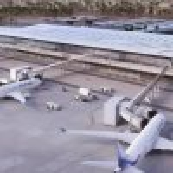 عقب تأثر حركة الطيران بهجمات معادية إيرانية الخطوط الجوية الكويتية تعيد جدولة أغلب الرحلات بمطار الكويت الدولي